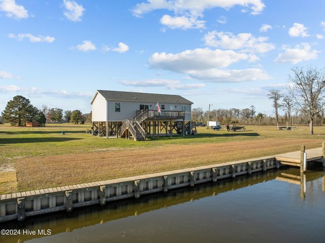 1134 Whichards Beach Road, Chocowinity, NC 27817