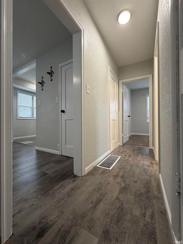 19746 Detroit Avenue, South Bend, IN 46614