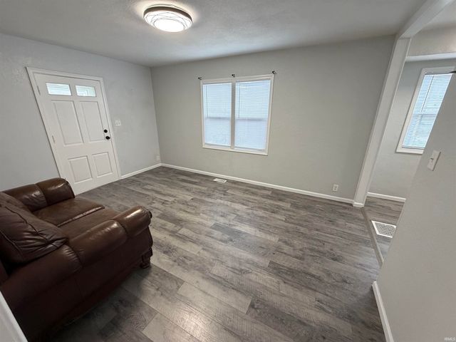 19746 Detroit Avenue, South Bend, IN 46614