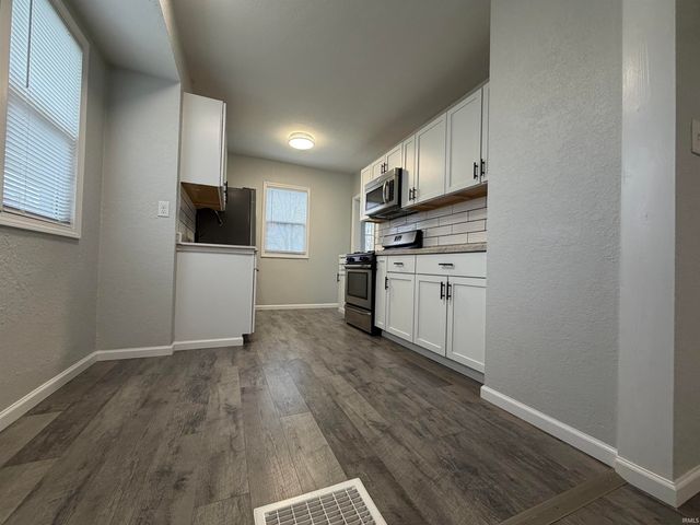 19746 Detroit Avenue, South Bend, IN 46614