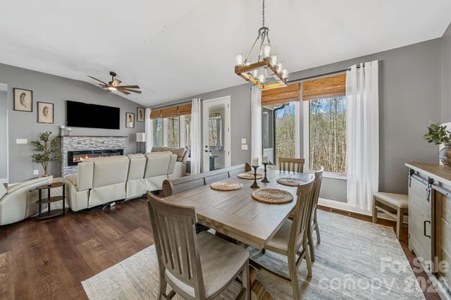 128 Laurel Ridge Drive, Statesville, NC 28677