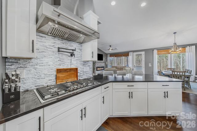 128 Laurel Ridge Drive, Statesville, NC 28677