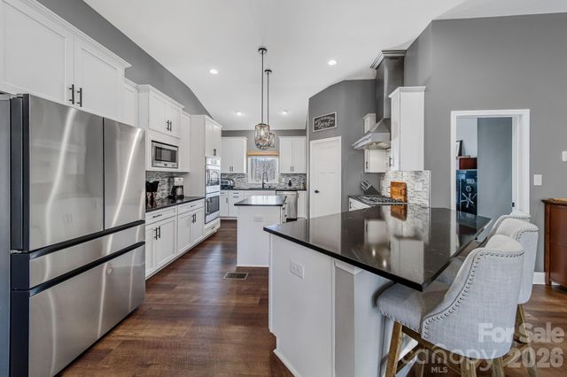 128 Laurel Ridge Drive, Statesville, NC 28677