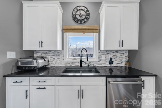 128 Laurel Ridge Drive, Statesville, NC 28677