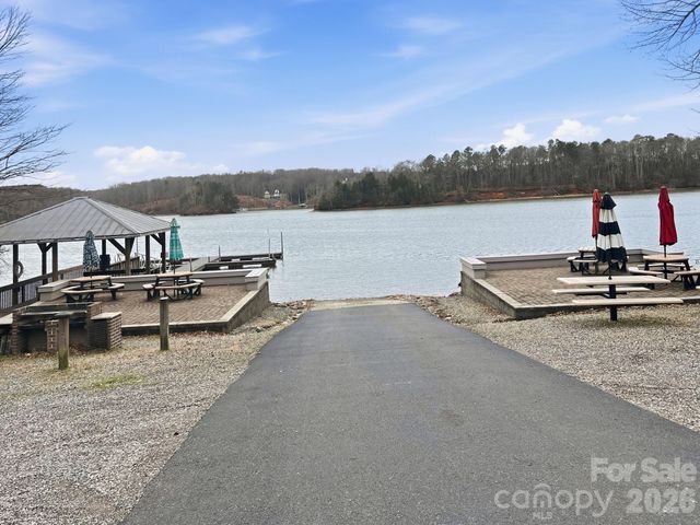 128 Laurel Ridge Drive, Statesville, NC 28677