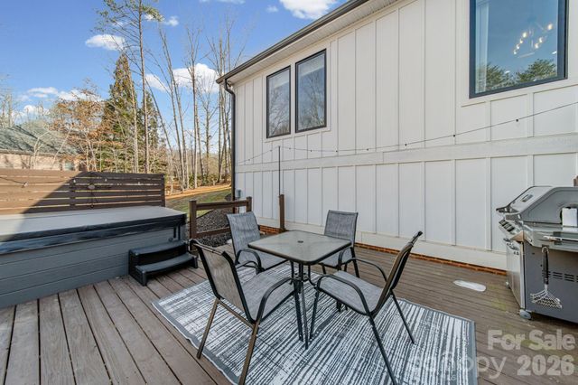 128 Laurel Ridge Drive, Statesville, NC 28677