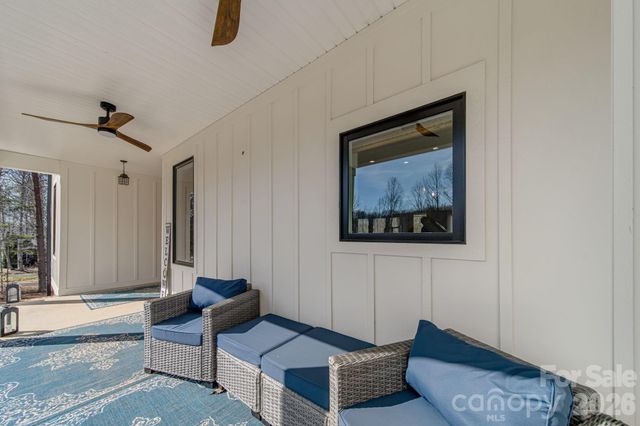 128 Laurel Ridge Drive, Statesville, NC 28677