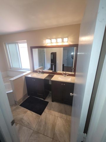 8448 NW 196th Terrace, Hialeah, FL 33015