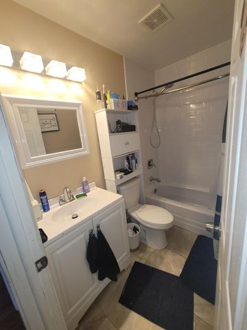 8448 NW 196th Terrace, Hialeah, FL 33015