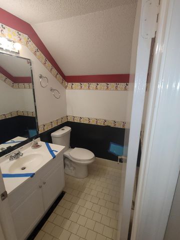 8448 NW 196th Terrace, Hialeah, FL 33015