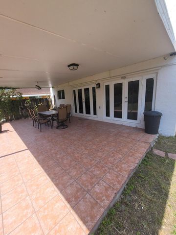 8448 NW 196th Terrace, Hialeah, FL 33015