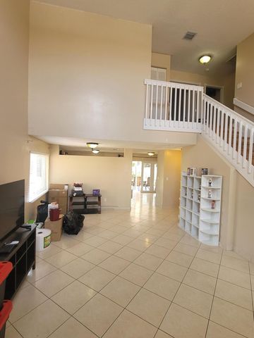 8448 NW 196th Terrace, Hialeah, FL 33015