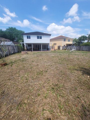 8448 NW 196th Terrace, Hialeah, FL 33015
