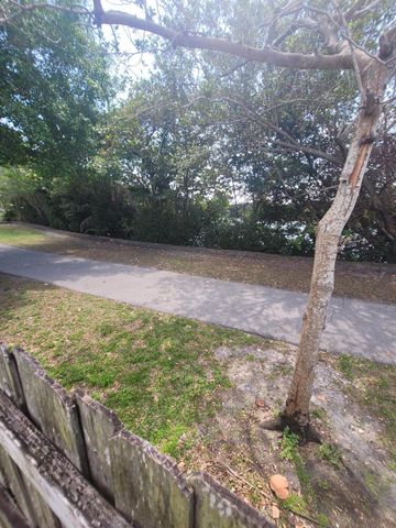 8448 NW 196th Terrace, Hialeah, FL 33015