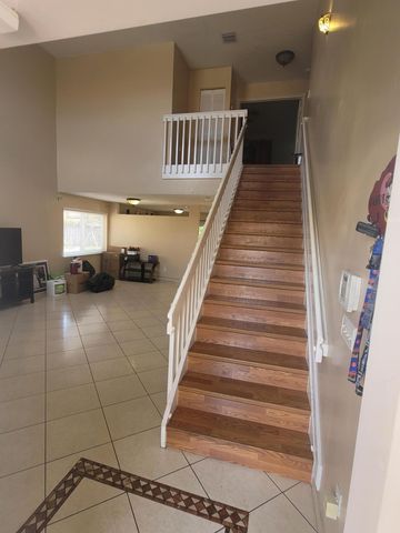 8448 NW 196th Terrace, Hialeah, FL 33015