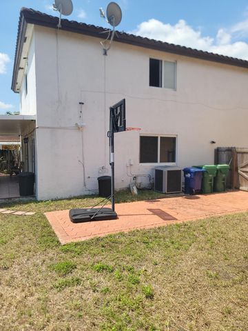 8448 NW 196th Terrace, Hialeah, FL 33015