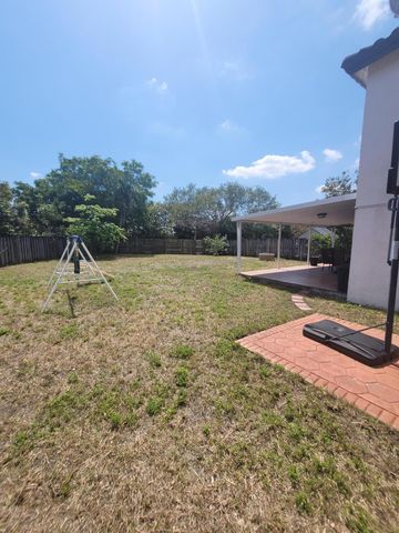 8448 NW 196th Terrace, Hialeah, FL 33015