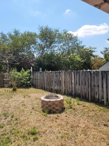 8448 NW 196th Terrace, Hialeah, FL 33015