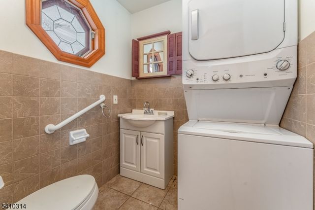 252 Mountain View Road, Franklin Twp., NJ 08802