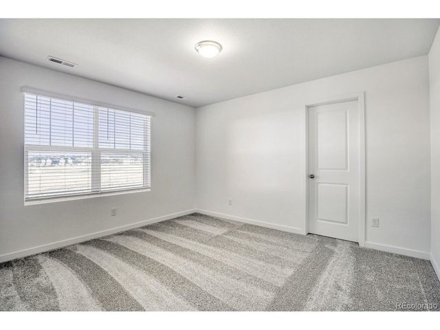 3551 Tabernash Dr, Loveland, CO 80538