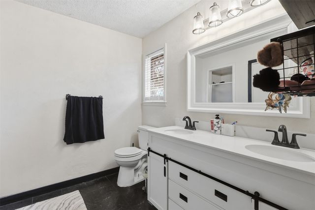 1045 County Road3210, Mt Pleasant, TX 75455