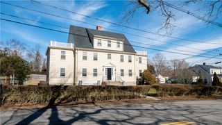 118 Ruggles Avenue 202, Newport, RI 02840