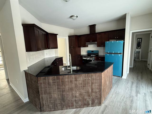 40 Marlin Drive, Norwalk, CT 06854