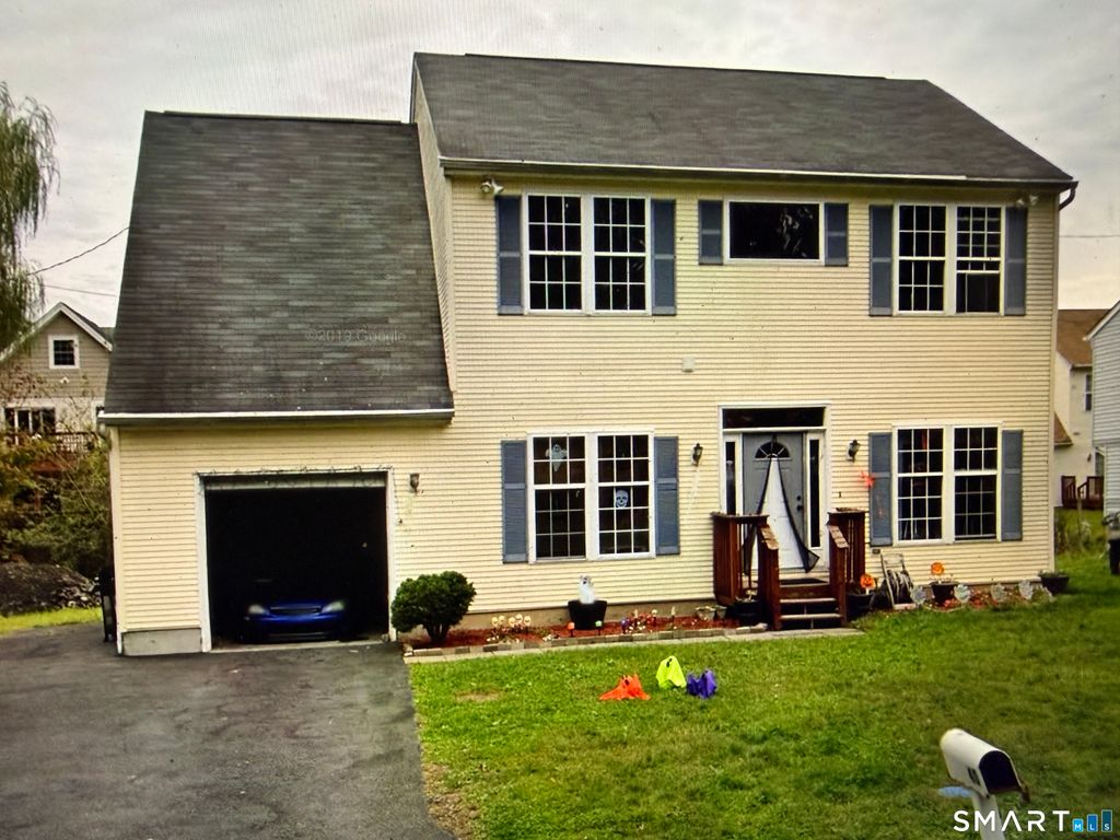 40 Marlin Drive, Norwalk, CT 06854