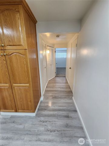 8810 NE 187th Street, Bothell, WA 98011