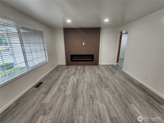 8810 NE 187th Street, Bothell, WA 98011