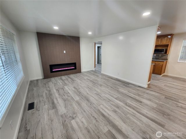 8810 NE 187th Street, Bothell, WA 98011