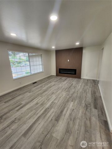 8810 NE 187th Street, Bothell, WA 98011
