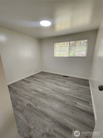 8810 NE 187th Street, Bothell, WA 98011