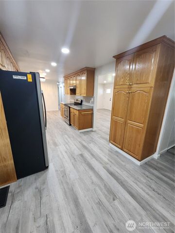 8810 NE 187th Street, Bothell, WA 98011