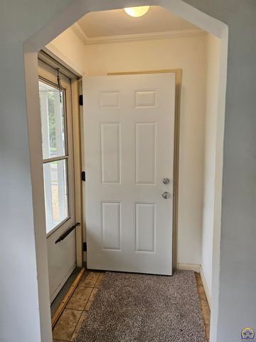 1200 SW Frazier AVE, Topeka, KS 66604