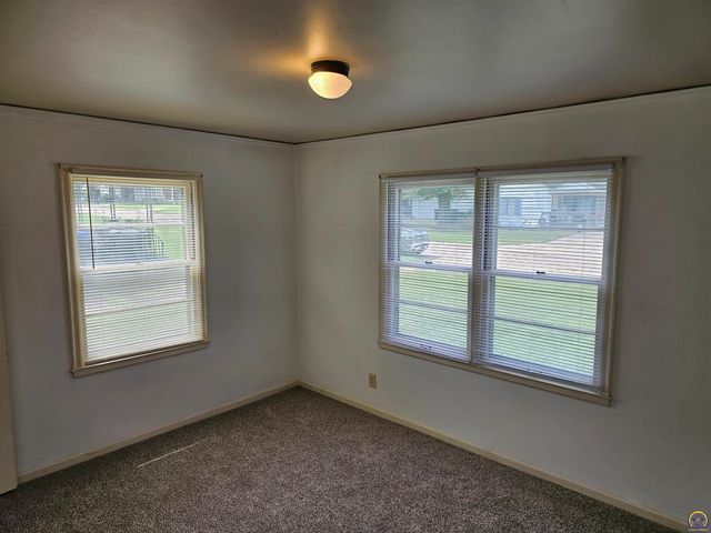 1200 SW Frazier AVE, Topeka, KS 66604