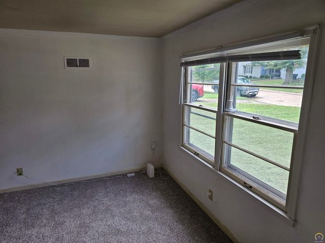 1200 SW Frazier AVE, Topeka, KS 66604