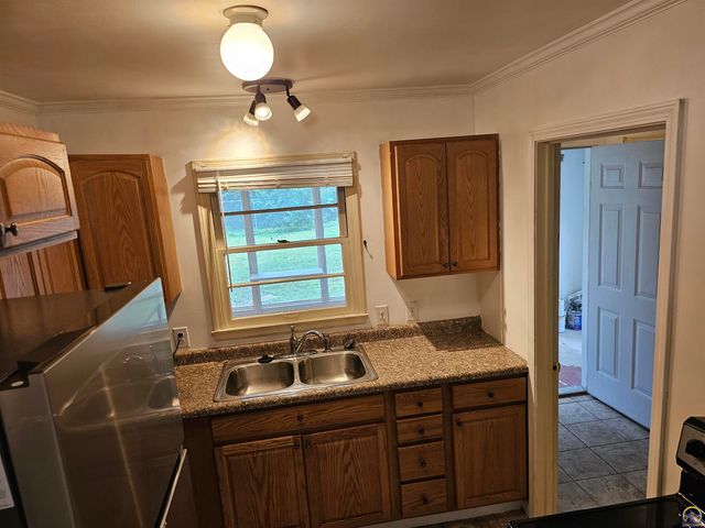 1200 SW Frazier AVE, Topeka, KS 66604