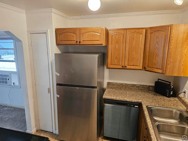 1200 SW Frazier AVE, Topeka, KS 66604