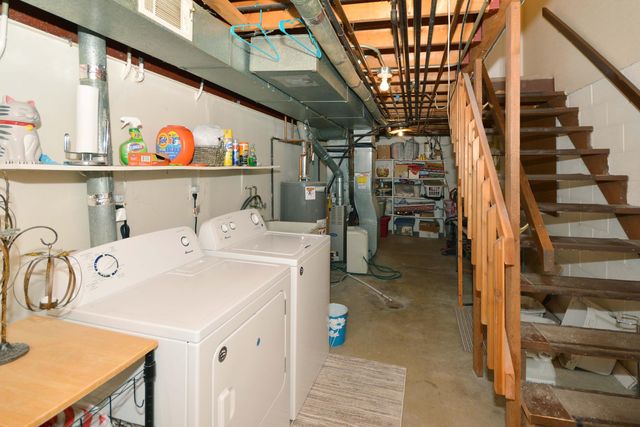 230 Falkirk Court, Kalamazoo Twp, MI 49006