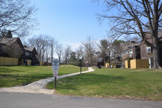 230 Falkirk Court, Kalamazoo Twp, MI 49006