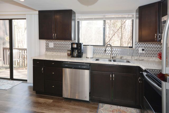 230 Falkirk Court, Kalamazoo Twp, MI 49006