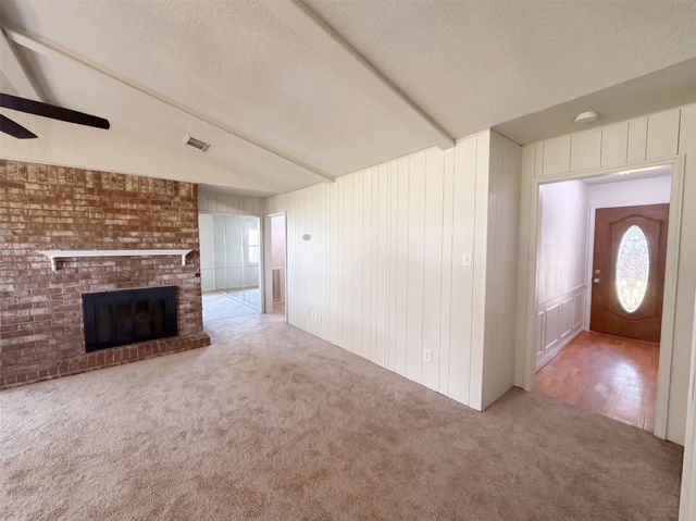 609 Heather Lane, Friendswood, TX 77546