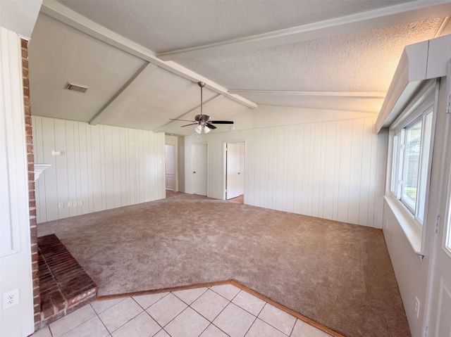 609 Heather Lane, Friendswood, TX 77546