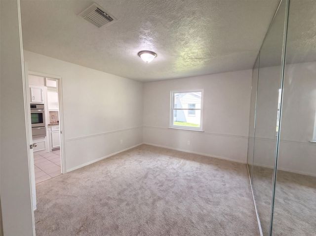 609 Heather Lane, Friendswood, TX 77546