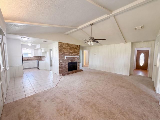 609 Heather Lane, Friendswood, TX 77546