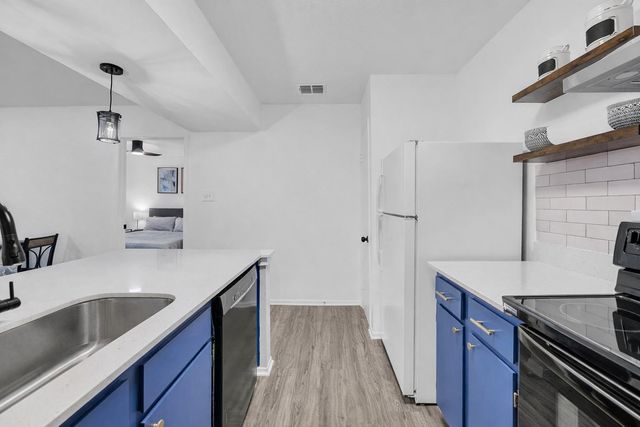 4500 E Oltorf ST D410, Austin, TX 78741
