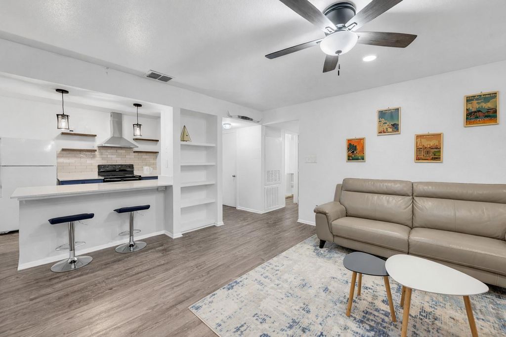 4500 E Oltorf ST D410, Austin, TX 78741