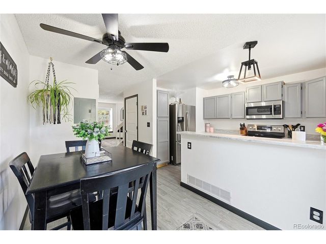 9713 W Chatfield Ave G, Littleton, CO 80128