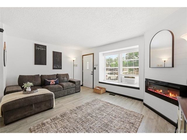 9713 W Chatfield Ave G, Littleton, CO 80128